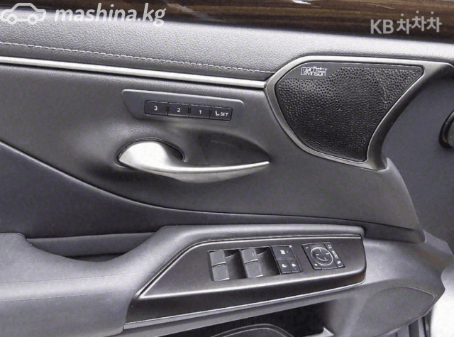 Lexus ES VII 300h 2.5hyb CVT