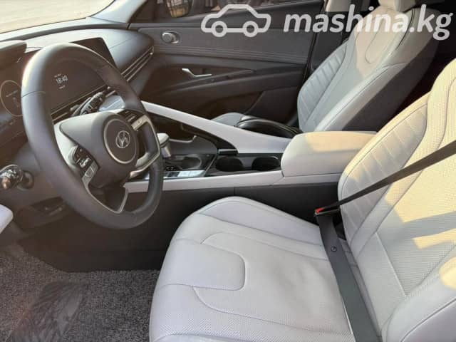 Hyundai Avante VII 1.6 CVT