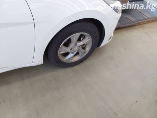 Hyundai Avante VII 1.6 AT