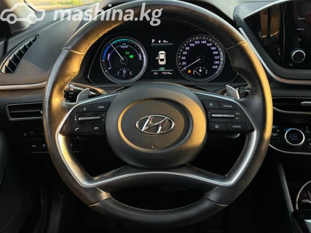 Hyundai Sonata VIII (DN8) 2.0hyb AT