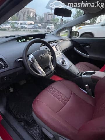 Toyota Prius III Рестайлинг (XW30) Plug-in Hybrid 1.8hyb AT