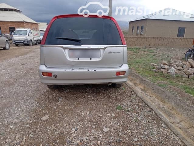 Honda Stream I 1.7 AT