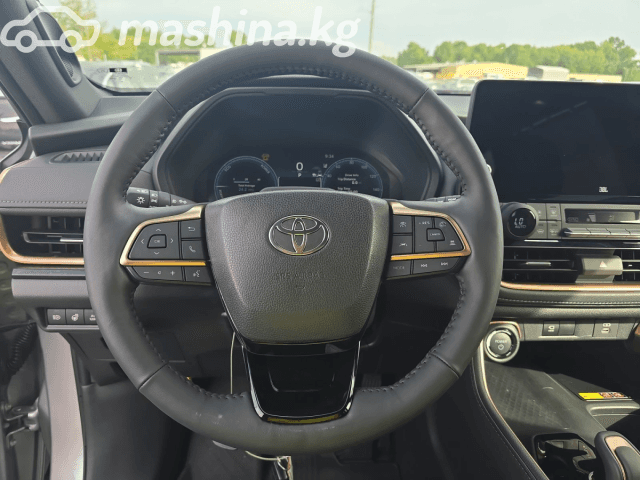 Toyota Grand Highlander 2.5hyb CVT 4WD