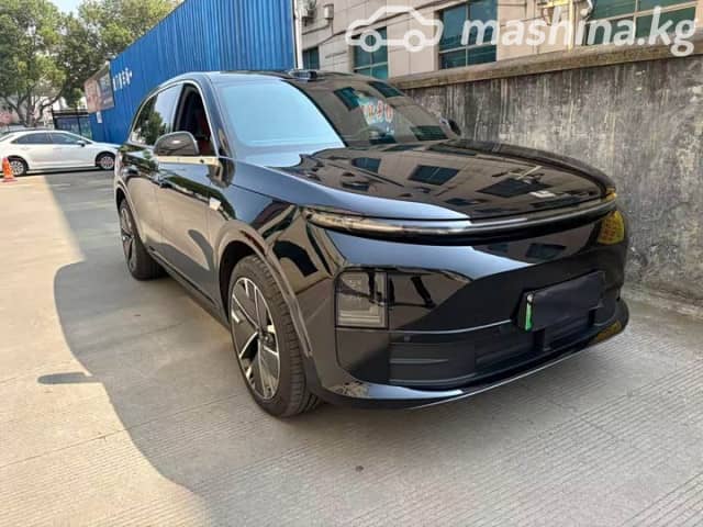 LiXiang L6 1.5hyb AT 4WD