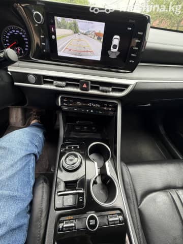 Kia K5 III 2.0 AT