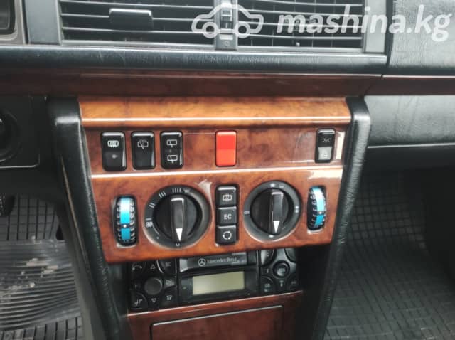Mercedes-Benz E-Класс I (W124) 320 3.2 AT
