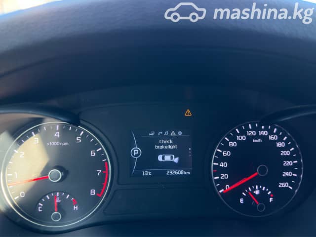 Kia K5 II 2.0 AT