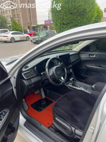 Kia K5 II 2.0 AT