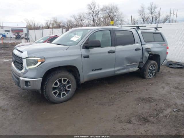 Toyota Tundra II Рестайлинг CrewMax 5.7 AT 4WD