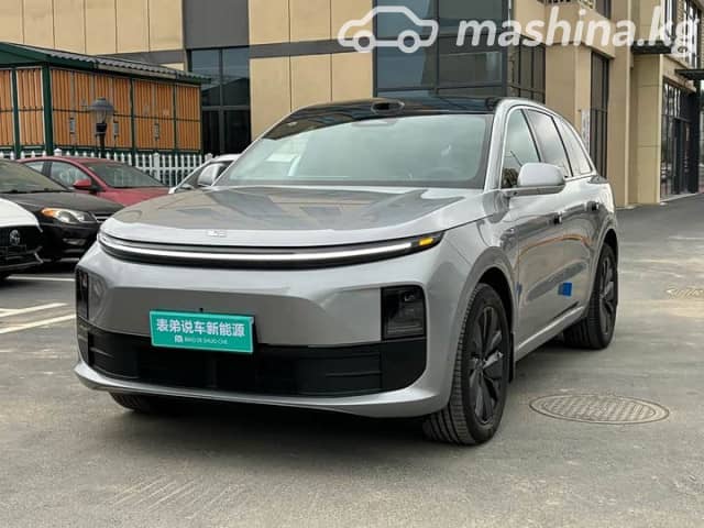 LiXiang L6 1.5hyb AT 4WD