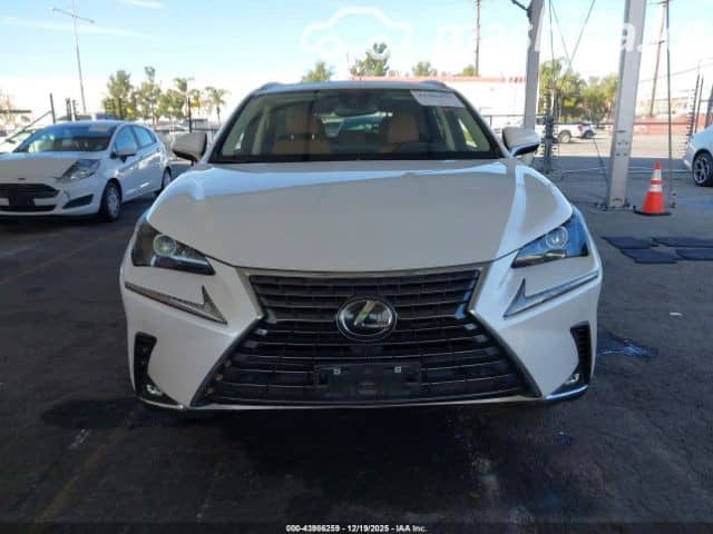 Lexus NX I Рестайлинг 300 2.0 AT