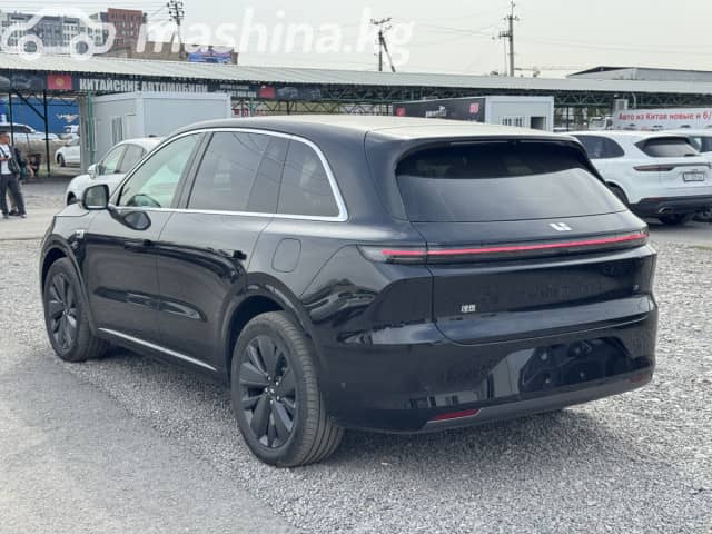 LiXiang L6 1.5hyb AT 4WD