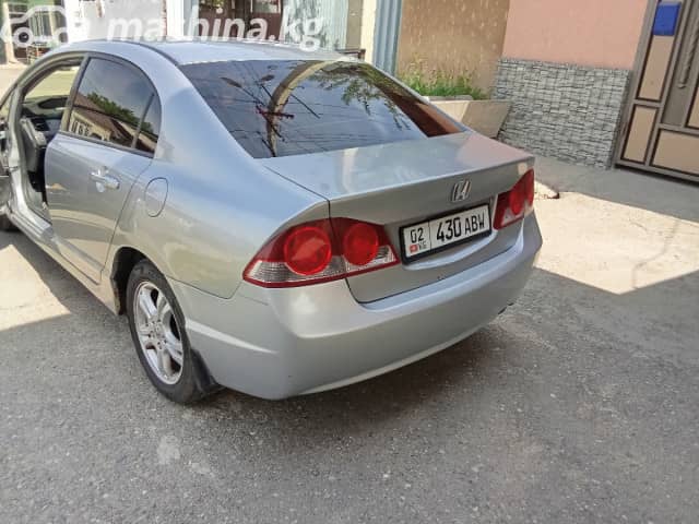 Honda Civic VIII 1.8 AT