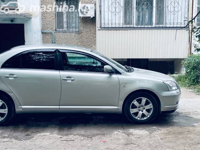 Toyota Avensis II 1.8 MT