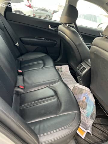 Kia K5 II 2.0 AT
