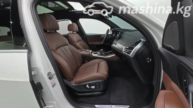 BMW X5 IV (G05/G18) 40i 3.0 AT 4WD