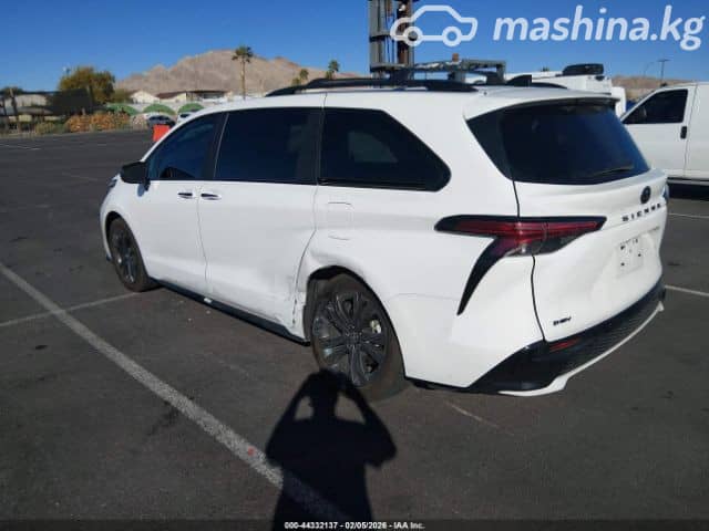 Toyota Sienna IV 2.5hyb AT 4WD