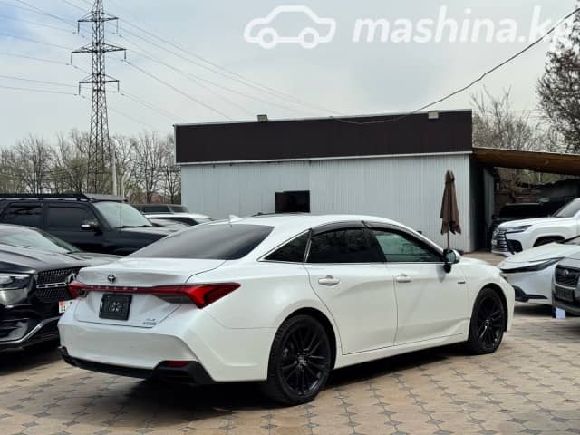 Toyota Avalon V 2.5hyb CVT