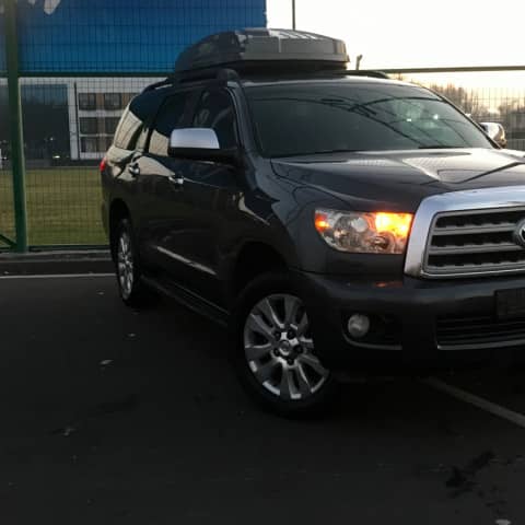 Toyota Sequoia II 5.7 AT 4WD