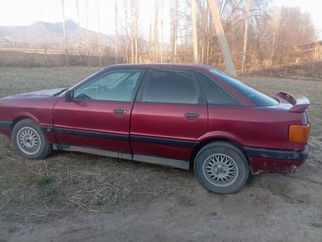 Audi 80 IV (B3) 1.8 MT