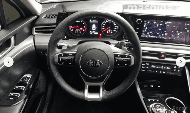 Kia K5 III 2.0 AT
