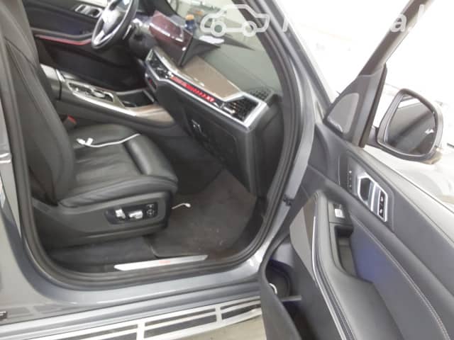BMW X7 I (G07) Рестайлинг 40i 3.0 AT 4WD