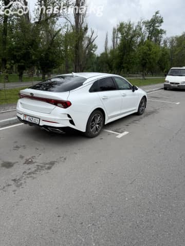 Kia K5 III 2.0 AT