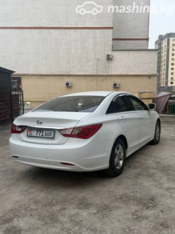 Hyundai Sonata VI (YF) 2.0 AT Газ
