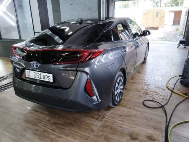 Toyota Prius IV (XW50) Prime 1.8hyb AT