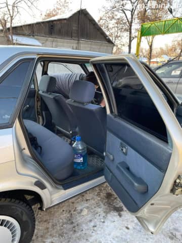 Audi 80 III (B2) 1.8 MT