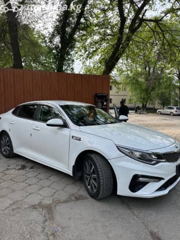 Kia K5 III LPi 2.0 AT