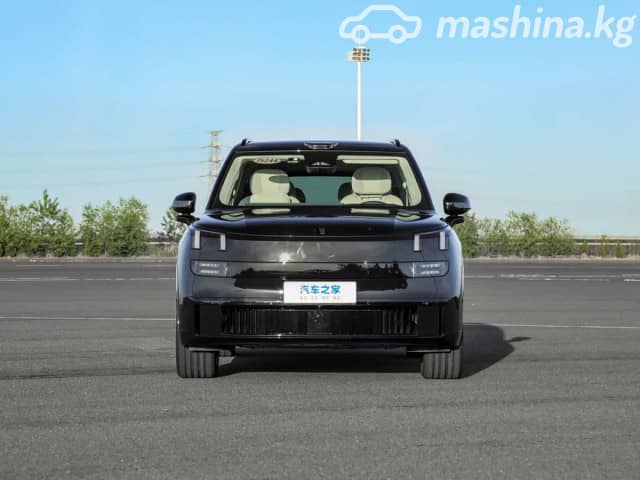 Lynk & Co 900 2.0hyb AT 4WD