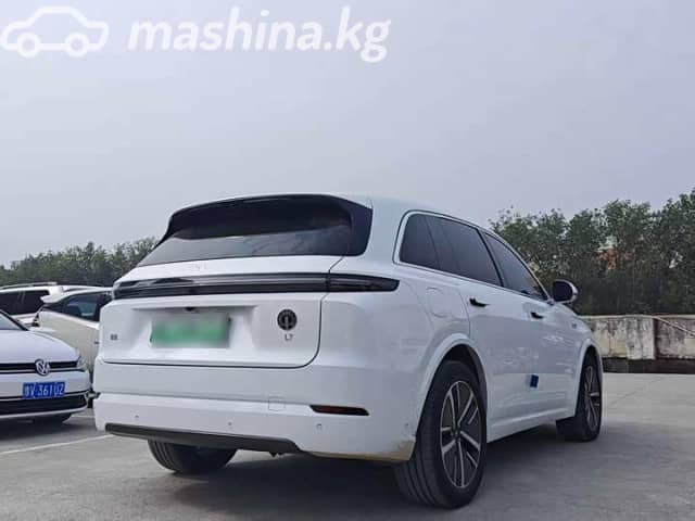LiXiang L7 Рестайлинг 1.5hyb AT 4WD