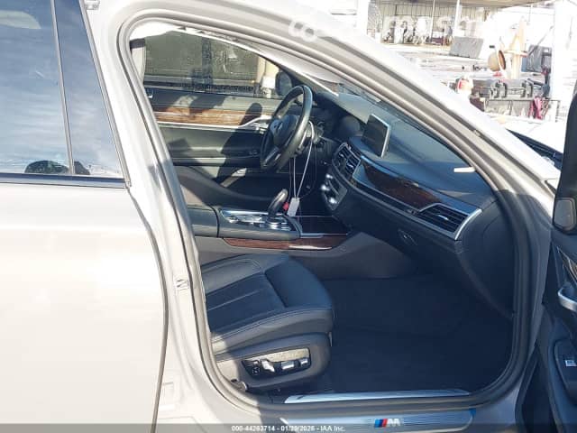 BMW 7 серии VI (G11/G12) Рестайлинг 740i 3.0 AT