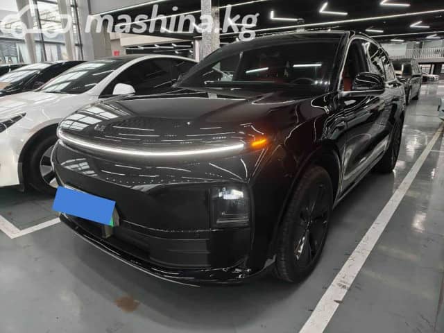 LiXiang L6 1.5hyb AT 4WD