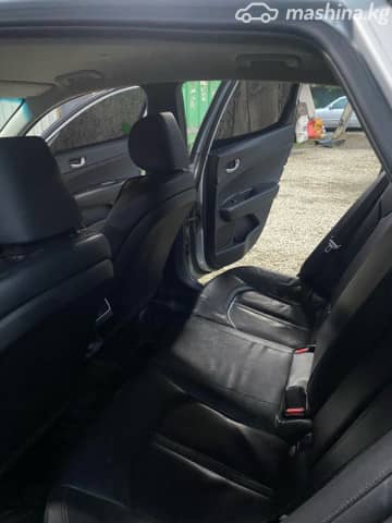 Kia K5 II 2.0 AT