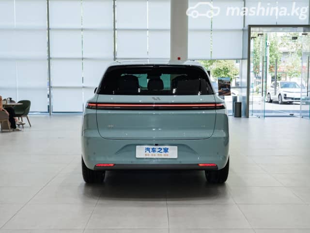 LiXiang L6 1.5hyb AT 4WD