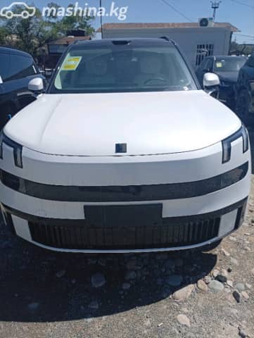 Lynk & Co 900 2.0hyb AT 4WD