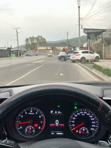 Kia K5 III 2.0 AT