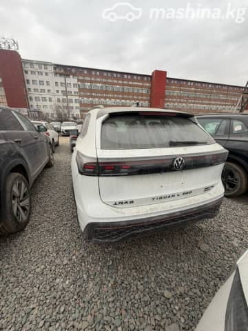 Volkswagen Tiguan III (China Market) 2.0 AMT 4WD