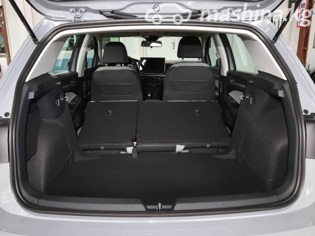 Volkswagen Golf VIII Рестайлинг 1.5 MT