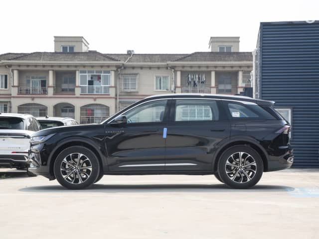 Lincoln Nautilus II 2.0 AT 4WD