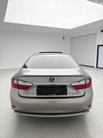 Lexus ES VI Рестайлинг 300h 2.5hyb CVT