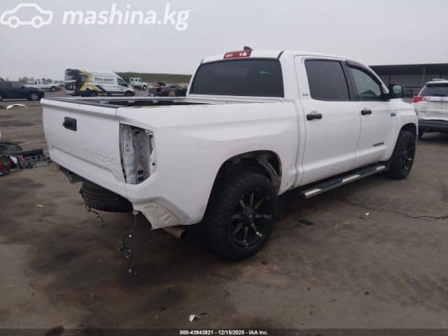 Toyota Tundra II Рестайлинг CrewMax 5.7 AT 4WD