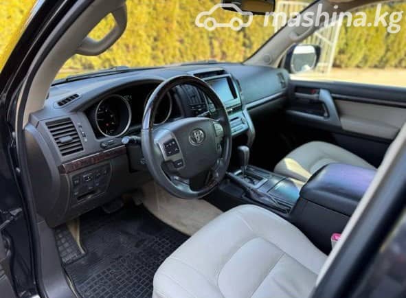 Toyota Land Cruiser 200 Series 4.7 AT 4WD