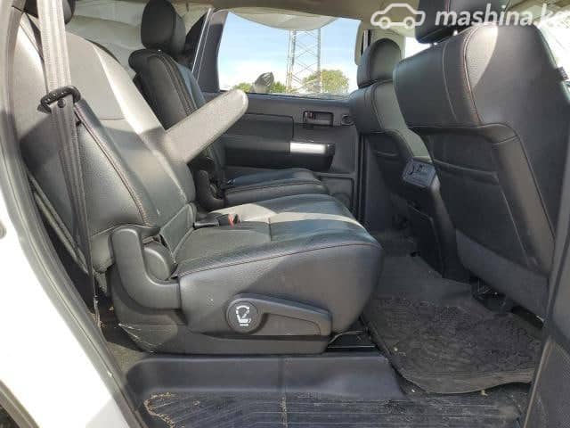 Toyota Sequoia II Рестайлинг 5.7 AT 4WD