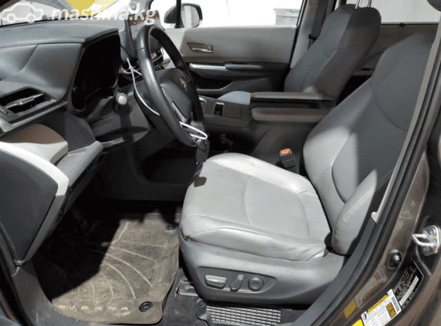 Toyota Sienna IV 2.5hyb AT 4WD