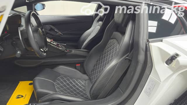 Lamborghini Aventador LP700-4 6.5 AT 4WD