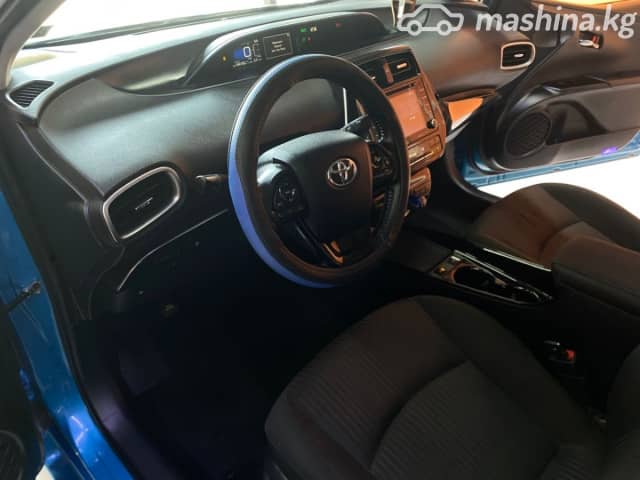 Toyota Prius IV Рестайлинг (XW50) 1.8hyb AT