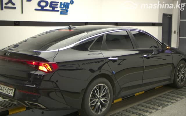 Kia K5 III 2.0 AT